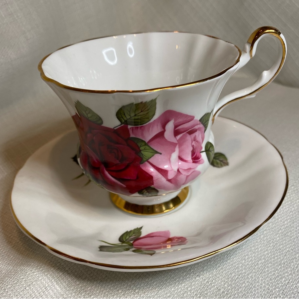 Vintage 1960’s Windsor Bone China Pink & Red Rose Teacup & Saucer